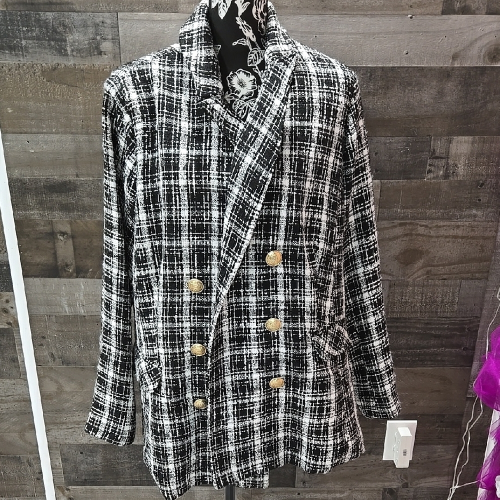 Chic Black and White Plaid Blazer